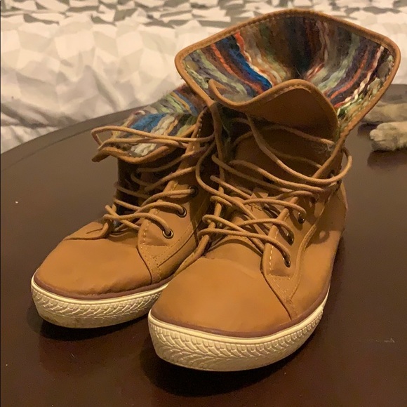 Boots - Picture 1 of 5